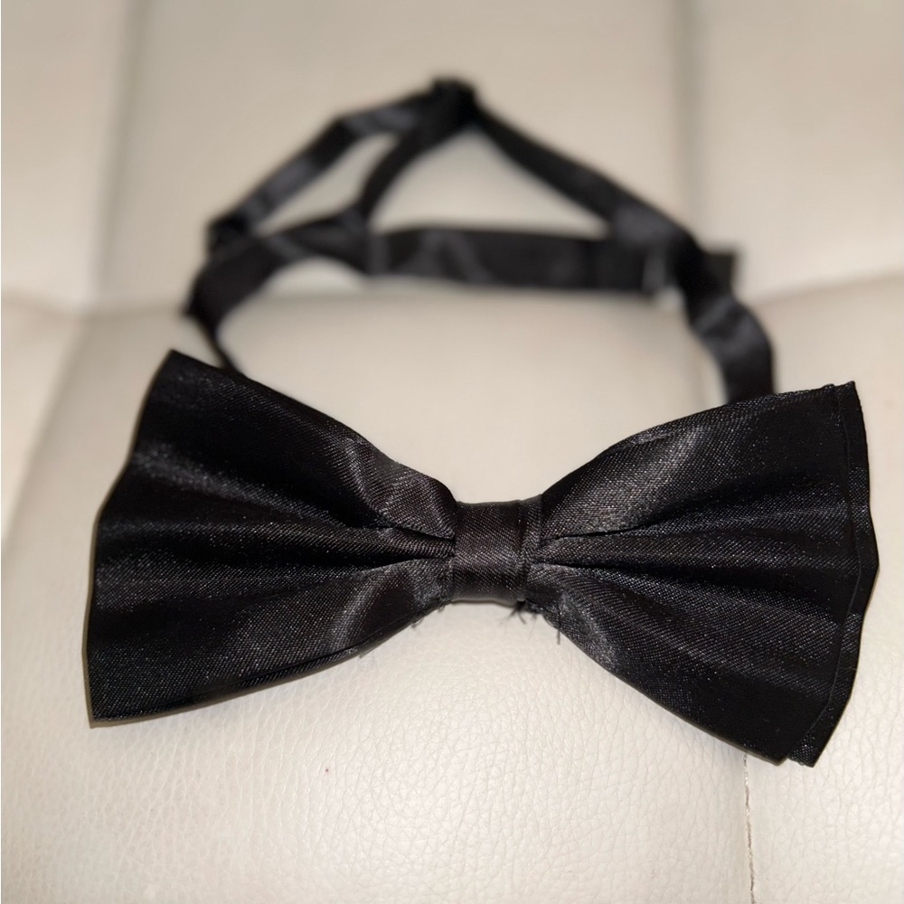 Black satin bow tie clip easy on for guy prom dance wedding bachelor magic Mike